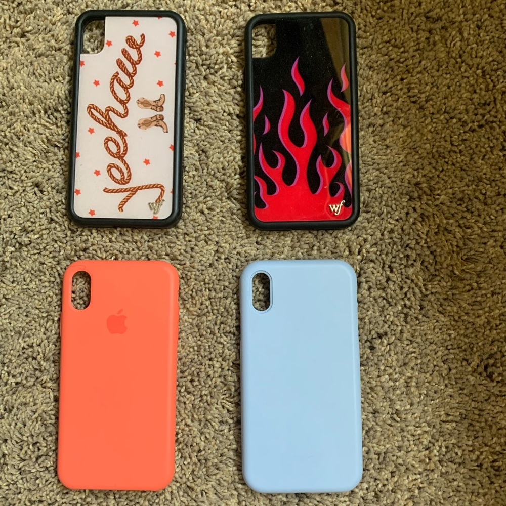 iPhone XR bundle of 4
